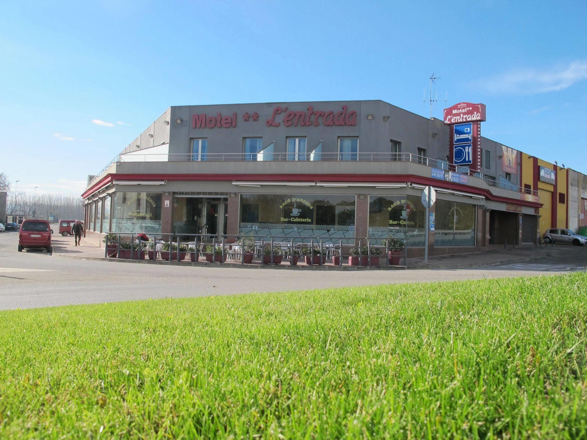 Motel La Entrada Riudarenes Exterior photo